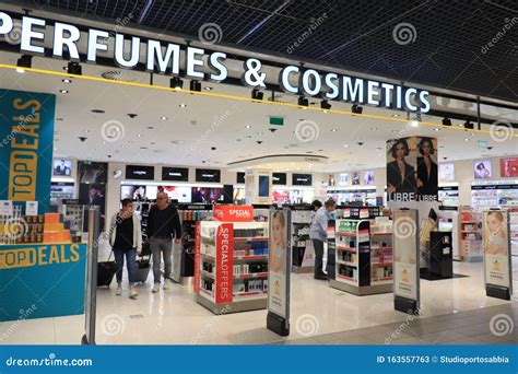 The perfume shop at Schiphol